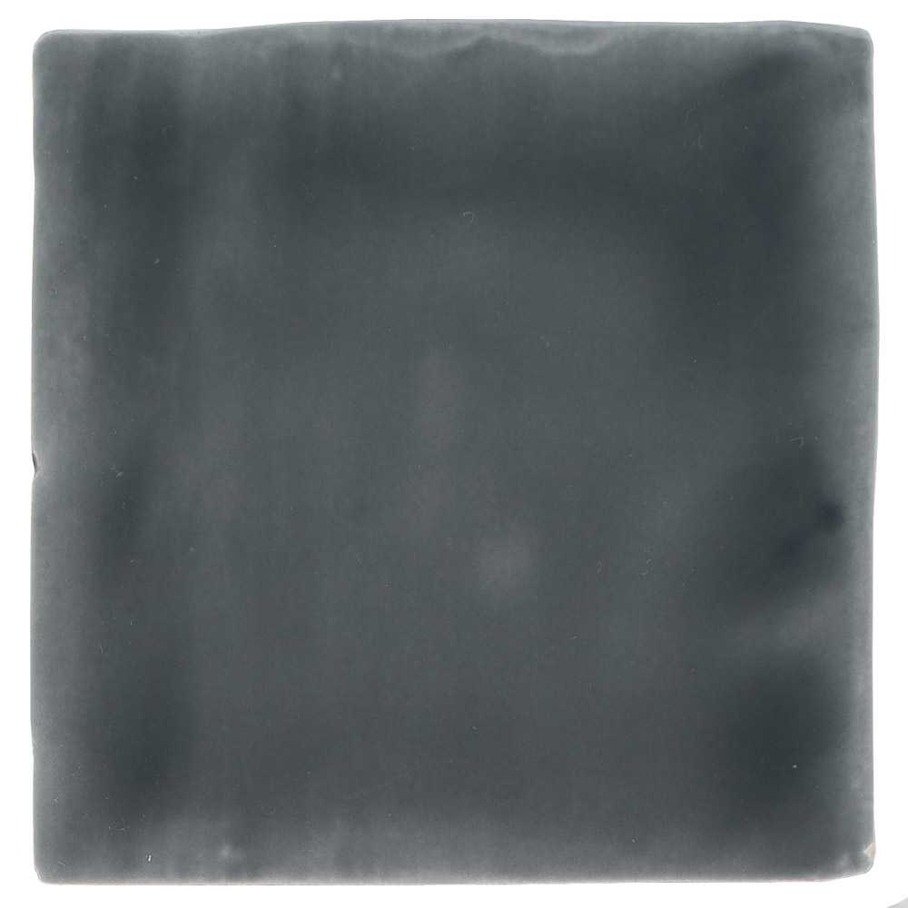Essential E01 Gray Mouse ceramic tile color sample.